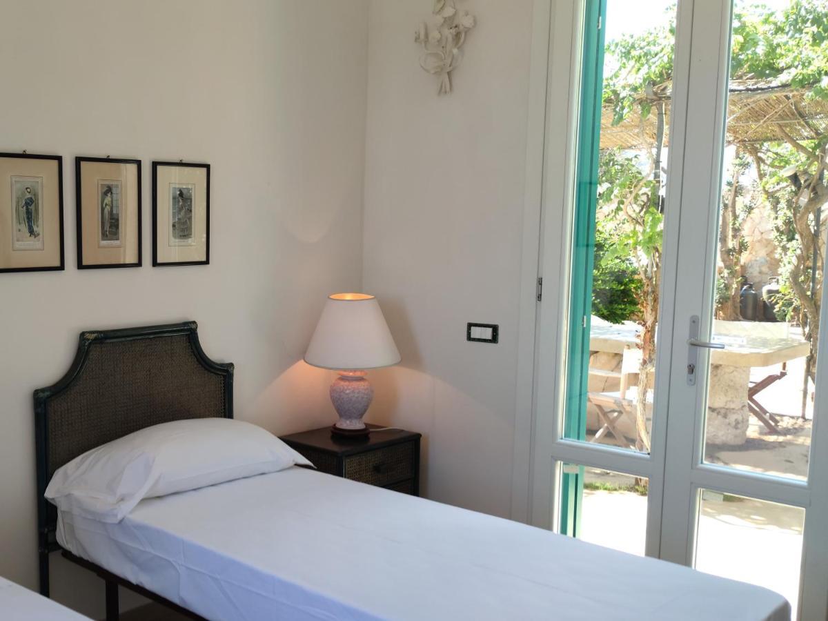 Finestra Sul Mare Aparthotel Фавиняна Екстериор снимка